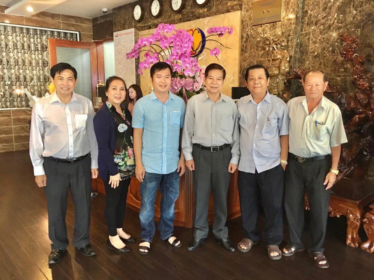 Long Bao Chau Hotel Thu Dau Mot Luaran gambar